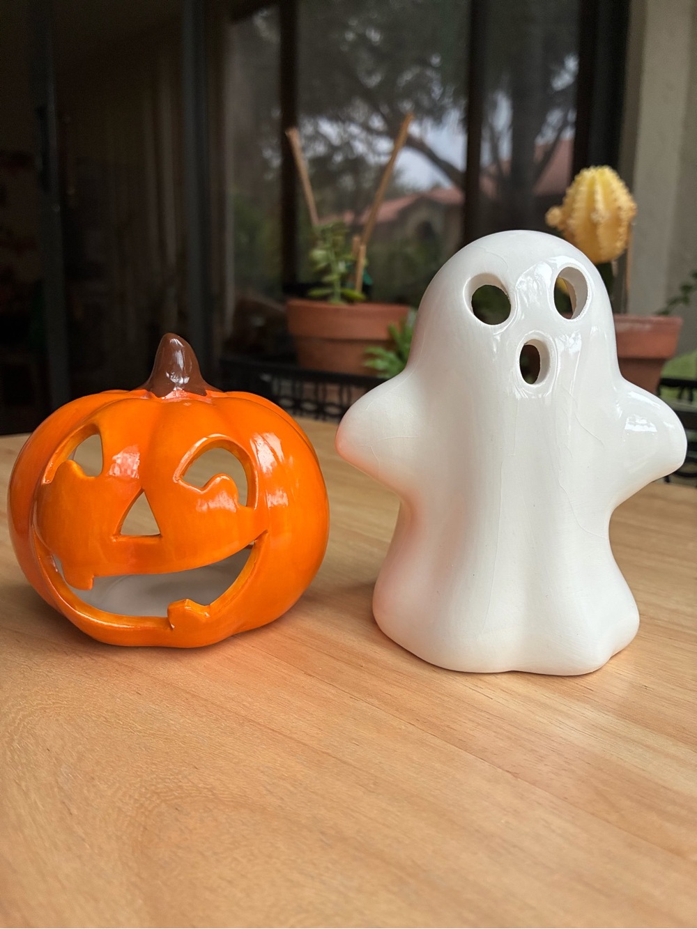 Ceramic Ghost Tea Light Candle Holder | Spooky Halloween Tabletop Decor - Picture 6 of 6
